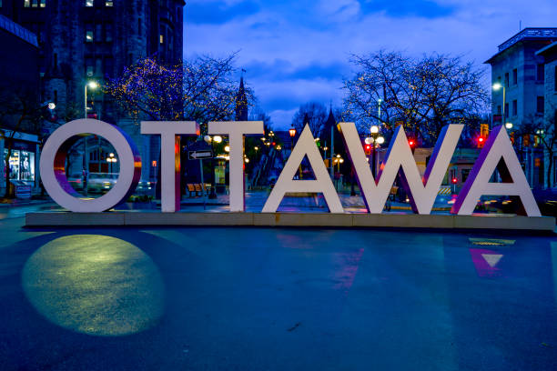 inspiration village, ottawa,canada - ottawa tulip festival imagens e fotografias de stock