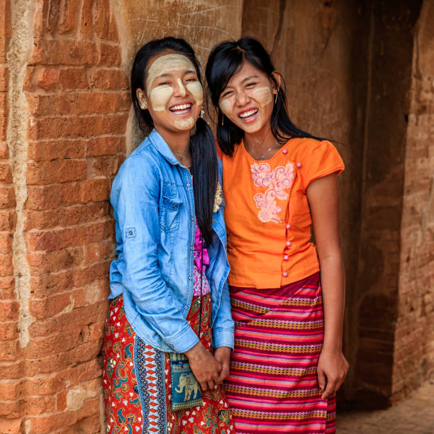 istock Young Burmese girls posing in Bagan 1156071306