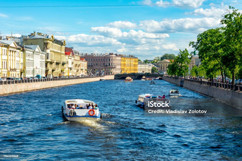 Yaz aylarında Fontanka Nehri, St. Petersburg, Rusya - Royalty-free Sankt Petersburg Stok görsel