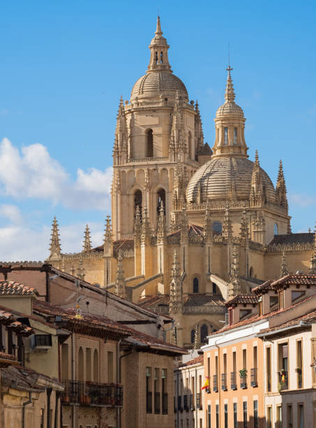 autumnal view of the city of segovia in spain. cathedral and historic buildings during the day - medieval autumn cathedral vertical imagens e fotografias de stock