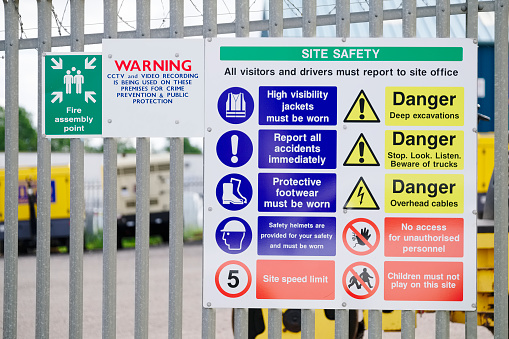 Construction building health and safety sign uk