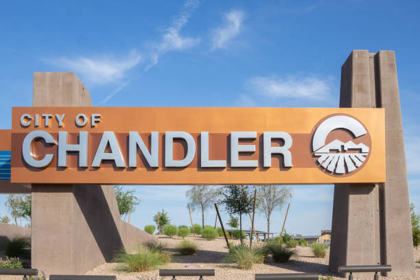 The City of Chandler, Arizona, USA a suburb of Phoenix, bordered by Mesa & Tempe Chandler,AZ/USA -6.6.19: The City of Chandler, Arizona, is a suburb of Phoenix, bordered by Mesa & Tempe with a recorded population of 236,123. chandler arizona stock pictures, royalty-free photos & images