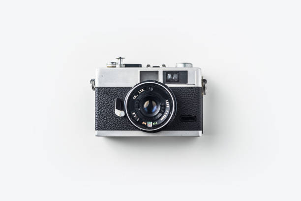 top view of vintage cameras on white background - single object fotos imagens e fotografias de stock