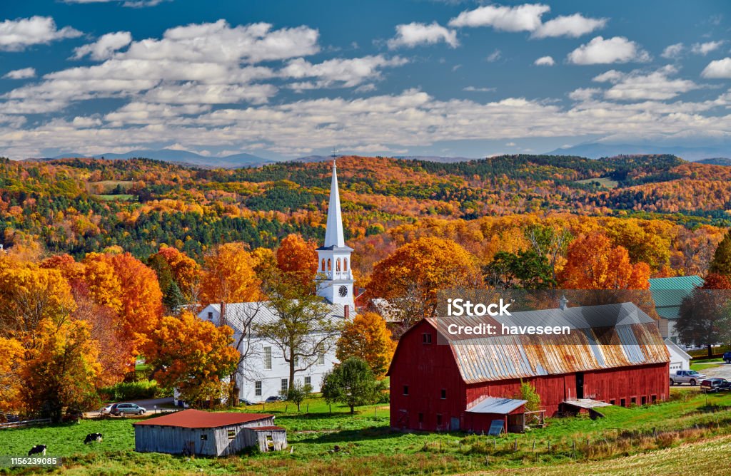 Church and farm with red barn at autumn Congregational Church and farm with red barn at sunny autumn day in Peacham, Vermont, USA Vermont Stock Photo