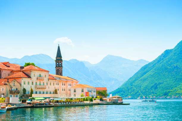 perast miasto w zatoce kotor, czarnogóra. - kotor zdjęcia i obrazy z banku zdjęć