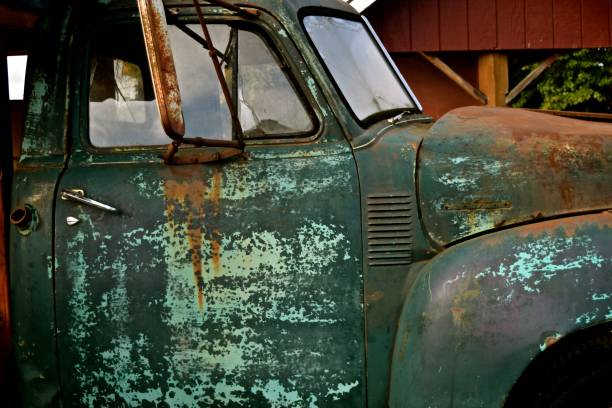 istock Vintage Truck 1156335401