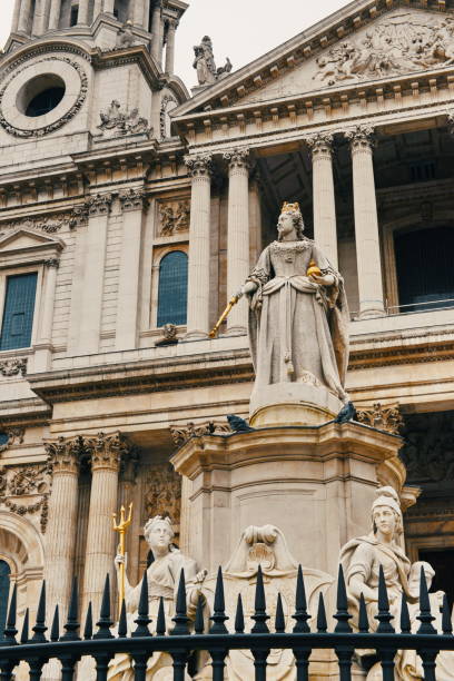 istock St. Paul's Cathedral at the background after sunset 1156393637