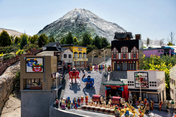 ноборибецу вехой модели в legoland, нагоя - dani стоковые фото и изображения