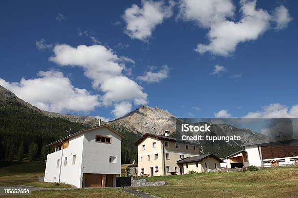 A Suíça - Fotografias de stock e mais imagens de Aldeia - Aldeia, Alpes Europeus, Alpes suíços