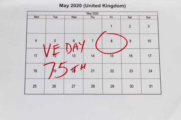 Monthly calendar with 8 May 2020 VE Day UK may bank holiday moved from 4 to 8 May 2020 to celebrate 75 years of end of WWII VE Day on calendar 1945 stock pictures, royalty-free photos & images