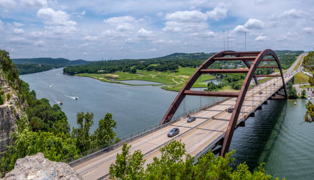 istock Pennybacker 360 bridge in Austin Texas  USA 1156535077