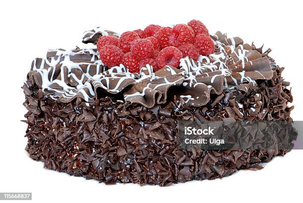 Ciasto Czekoladowe Z Świeżych Malin - zdjęcia stockowe i więcej obrazów Bez ludzi - Bez ludzi, Biała czekolada, Białe tło