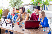 junge-blogger-arbeiten.jpg?b=1&s=170x170&k=20&c=RWxY6AoxC8RRsPCczUlBggs-02z4E0-y7nfNEIOiBmI=