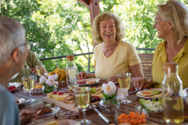 istock Seniors hanging out 1156749187