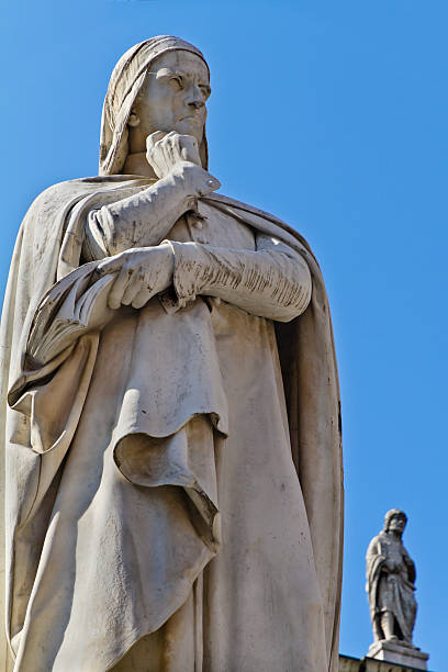 istock Dante Alighieri in Verona, Italy 115675679