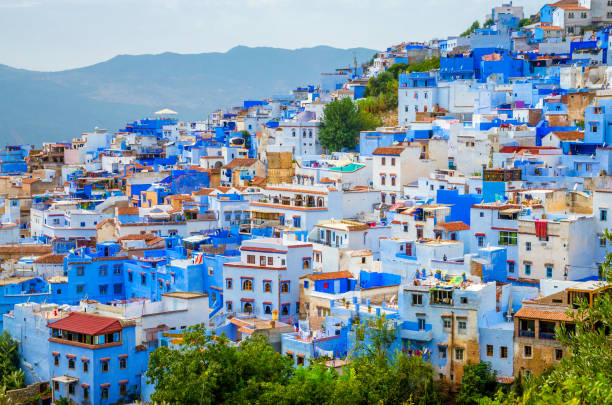 vista aérea do medina azul da cidade chefchaouen, marrocos, áfrica - morocco - fotografias e filmes do acervo