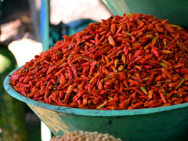 Khartoum, Sudan: bowl with chilies - Omdurman Market
