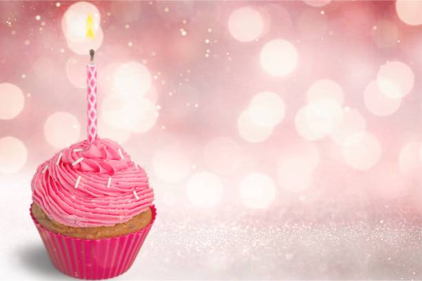 geburtstag. - cupcake birthday birthday cake first place stock-fotos und bilder