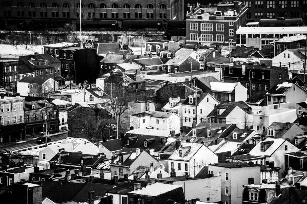 istock American town - Pittsburgh, PA 1156805977