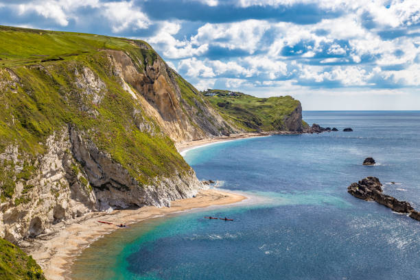 istock Amazing  White Cliffs of Jurassic Coastline Dorset England 1156848625