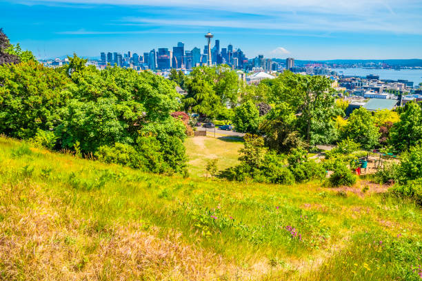 istock Beautiful Clear Day in Seattle, Washington 1156855885