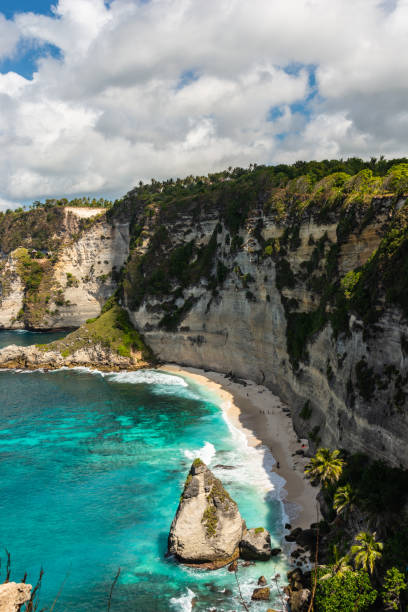 istock Diamond beach. Nusa Penida, Bali, Indonesia 1156885592
