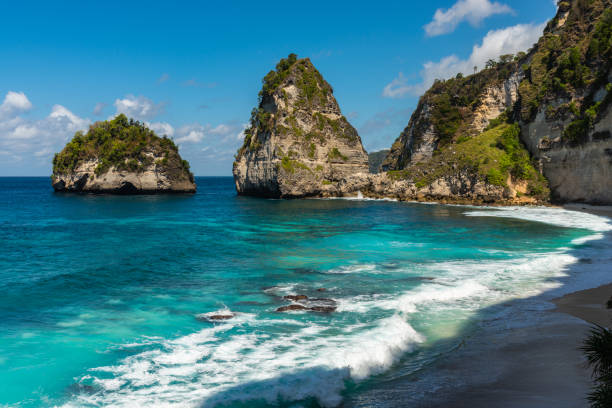 istock Diamond beach. Nusa Penida, Bali, Indonesia 1156885637