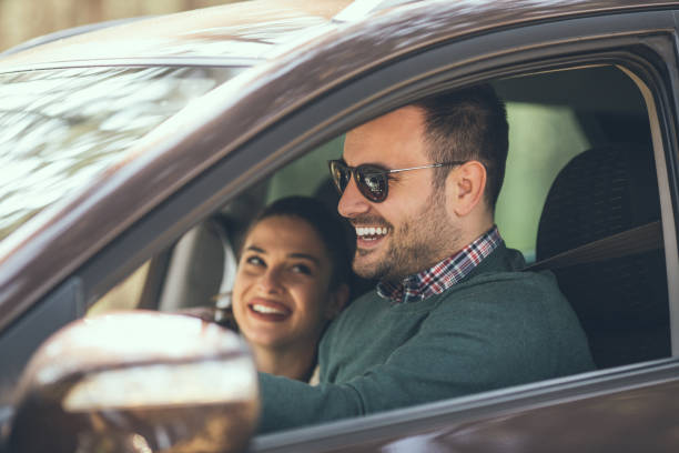 istock Couple having fun on roadtrip 1156894423