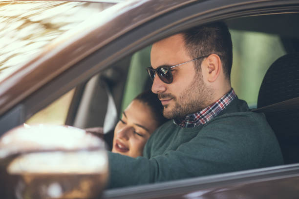 istock Couple having fun on roadtrip 1156894482