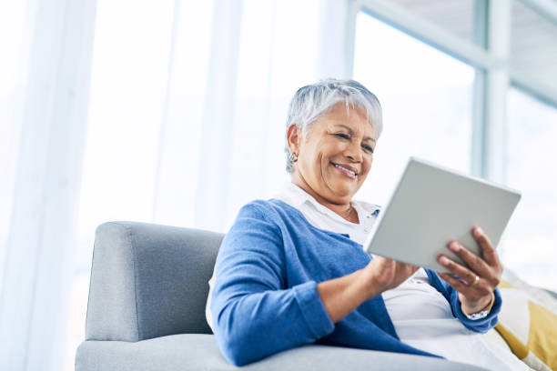 istock Keeping up to date with our savings 1156894695