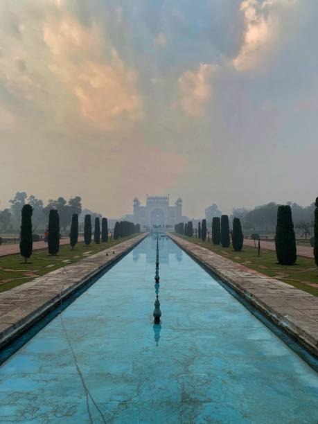 istock TajMahal - The iconic Monument 1156962344