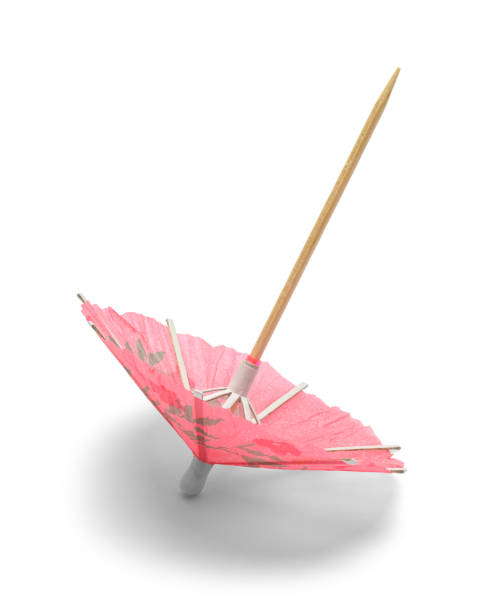 różowy napój parasol przewrócony - drink umbrella umbrella pink paper zdjęcia i obrazy z banku zdjęć