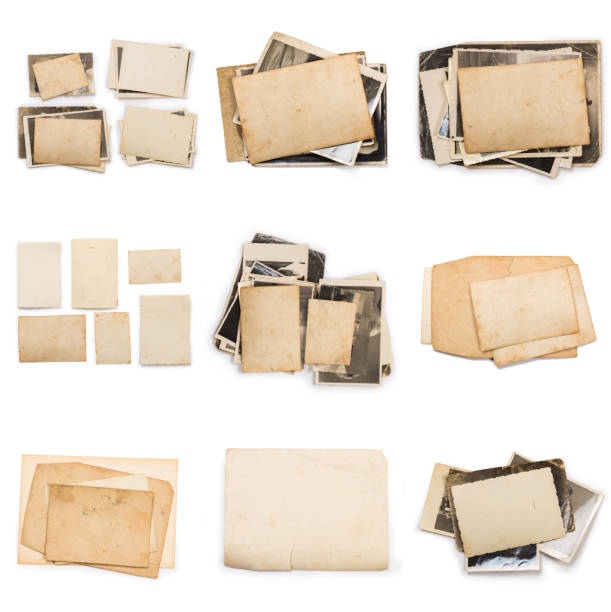 istock Old photo frame. Vintage paper. Retro card 1157007657