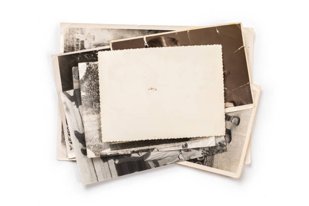 istock Old photo frame. Vintage paper. Retro card 1157008157