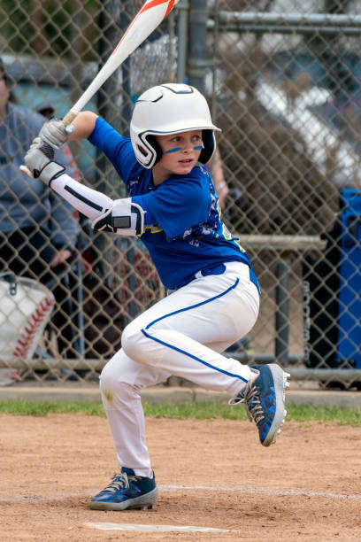 Baseball player leaving it all out on the field.