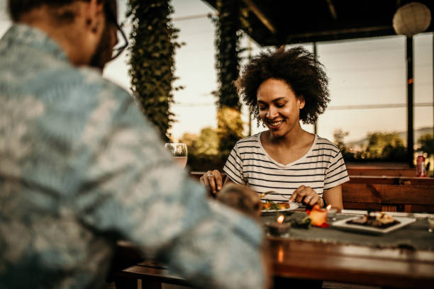 istock Couple on a luch 1157017298