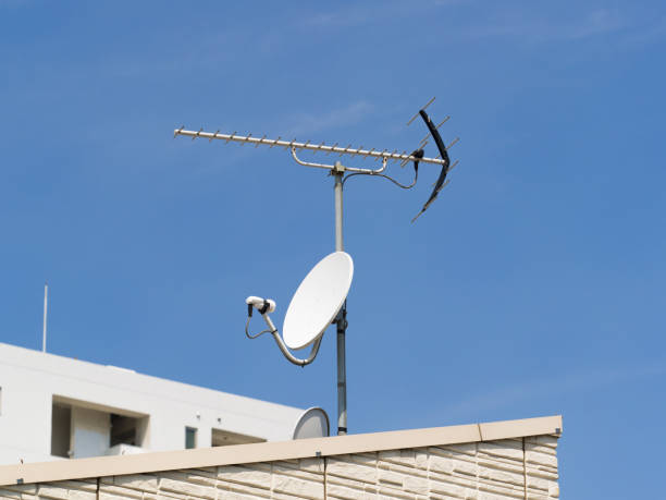 istock Roof antenna 1157067922