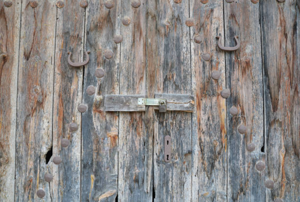 istock texture of old wooden door 1157094680
