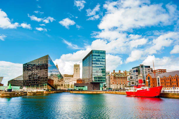 Liverpool Buildings in Liverpool (England) near the river Mersey liverpool england stock pictures, royalty-free photos & images