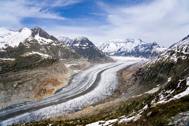 schöne aussicht auf den aletschgletscher in der schweiz - glacier aletsch glacier switzerland european alps stock-fotos und bilder