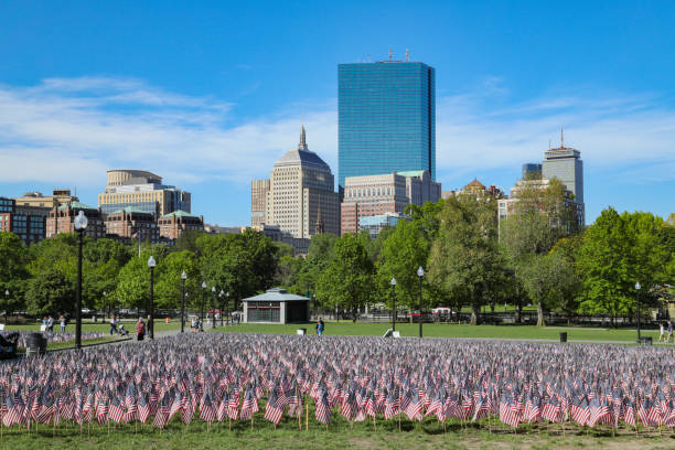 indicador do memorial day no boston common - boston skyline day back bay - fotografias e filmes do acervo