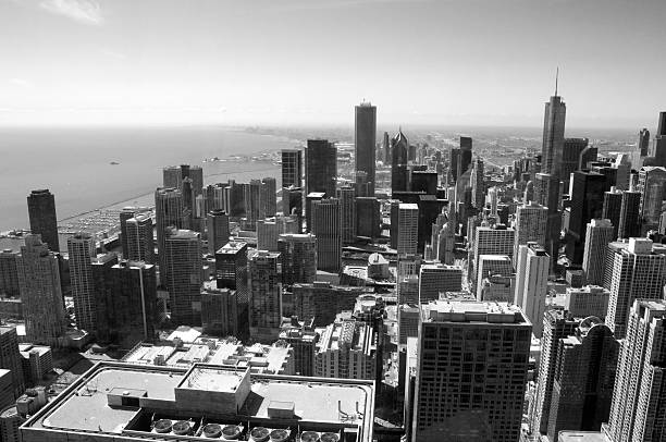 istock Black and White of Chicago Skyline 115718352