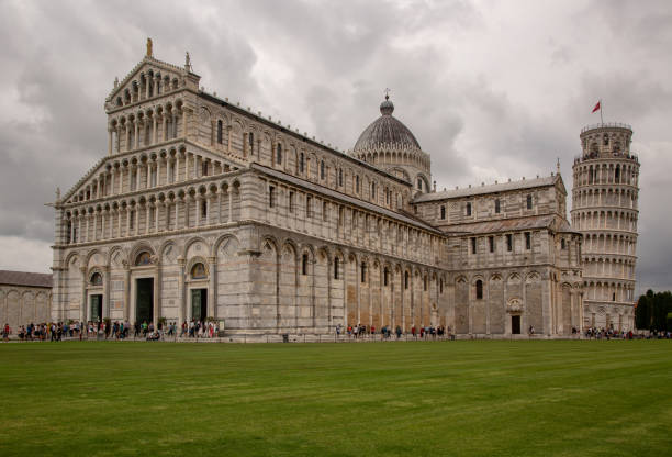 Pisa Cathedral Italy The leaning tower of Pisa and the Cathedral Italy
Pisa, Italy - September 13, 2018 pisa leaning tower of pisa tower famous place stock pictures, royalty-free photos & images