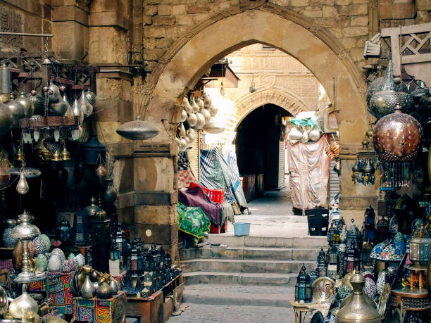 goods na empresa khan el khalili market in cairo - el khalili - fotografias e filmes do acervo