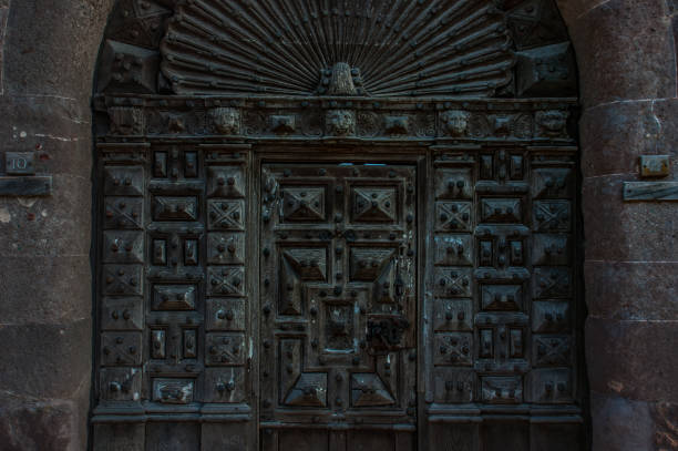 Gate Castle Backdrop London, uk - apr 9, 2019 : The pattern of the ancient iron gate of the old castle pattem stock pictures, royalty-free photos & images