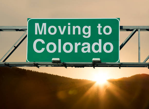 istock Moving to Colorado Sign 1157248044