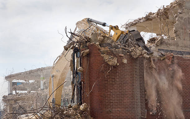 istock Demolishing Walls. 115726225