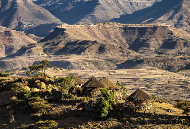 krajobraz na wyżynach lalibela, etiopia - ethiopian highlands zdjęcia i obrazy z banku zdjęć