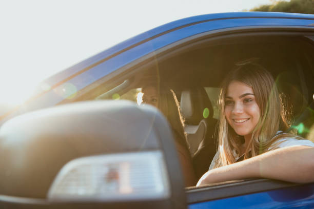 여행을 떠나봅시다! - driving car teenager safe 뉴스 사진 이미지