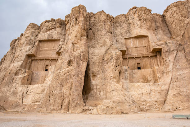 나크시 에 로스탐의 고대 묘지, 이란 - 페르세폴리스 뉴스 사진 이미지